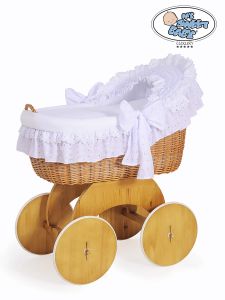 Moses baskets/Wicker crib with wicker hood