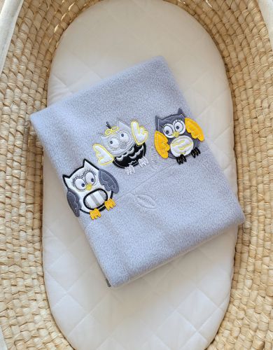 Polar fleece blanket for babies - Owls Bigi Zibi & Adele- grey-yellow